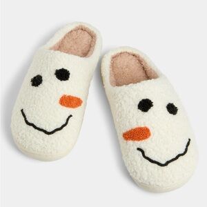 HAPPY FEET SLIPPERS